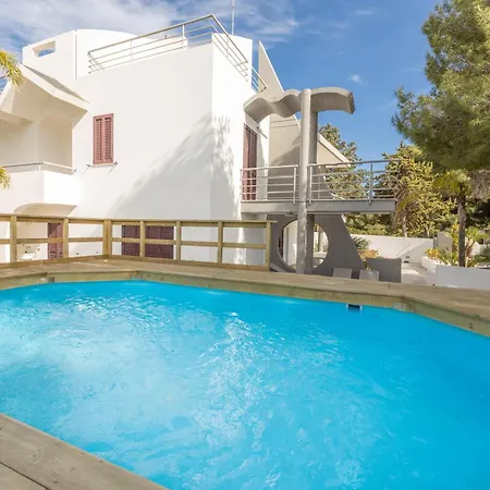 Vela Bianca 빌라 피조